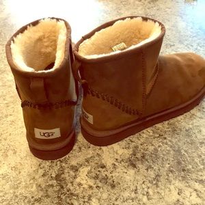 Men’s UGG Boots (Chestnut) size US12